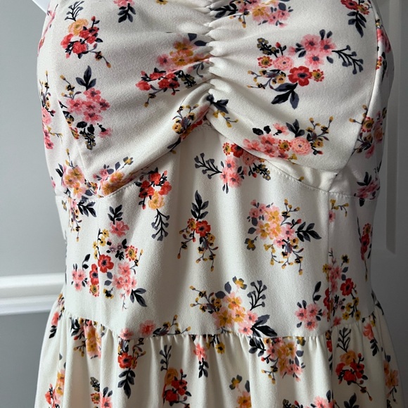 Floral Ruched Dress - Picture 1 of 4